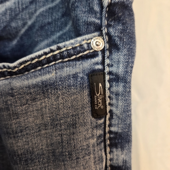 Silver Jeans Suki Size 18 Mid Rise Straight Leg Slightly Distressed - Picture 8 of 13
